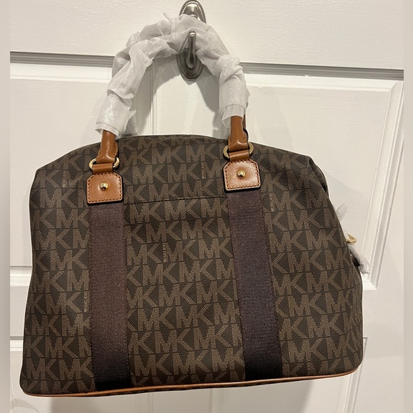 BRAND NEW WITH TAGS MICHAEL KORS TRAVEL LARGE DUFFLE SATCHEL - Picture 4 of 6